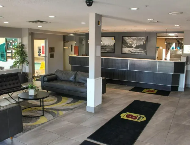 Super 8 by Wyndham Edmonton South hotel detail image 3