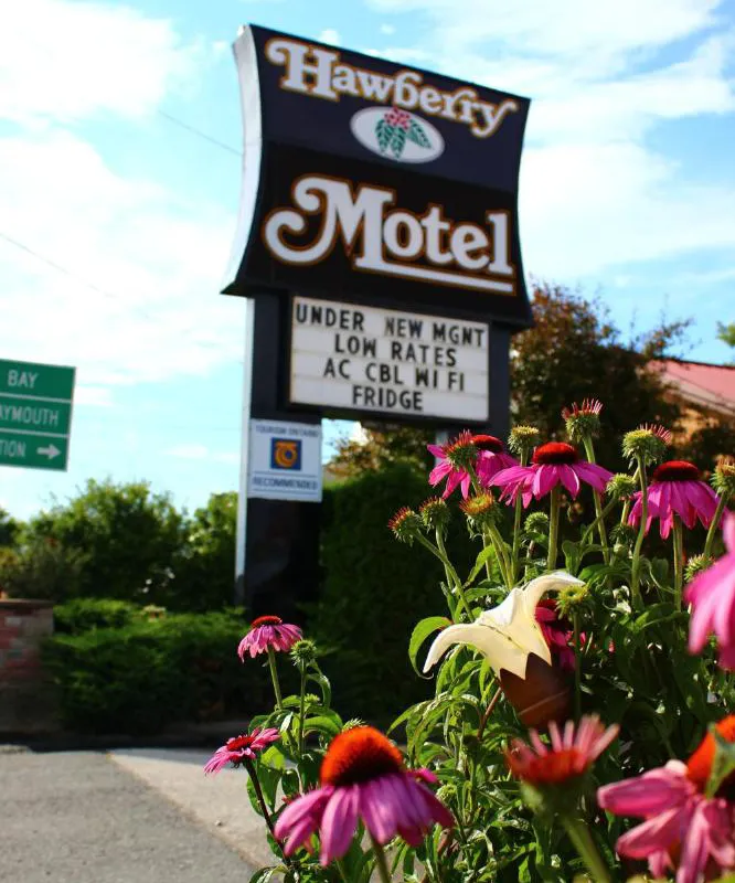 Hawberry Motel hotel hero
