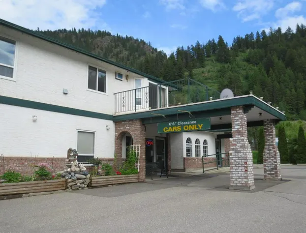 Chase Country Inn Motel hotel detail image 1