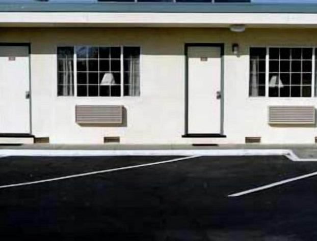 Redwood Inn hotel detail image 1