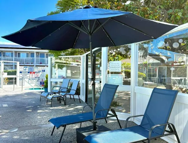 Monterey Bay Lodge hotel detail image 3
