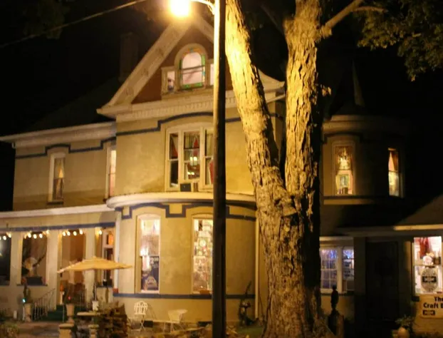 Riverview Mansion Hotel hotel detail image 1