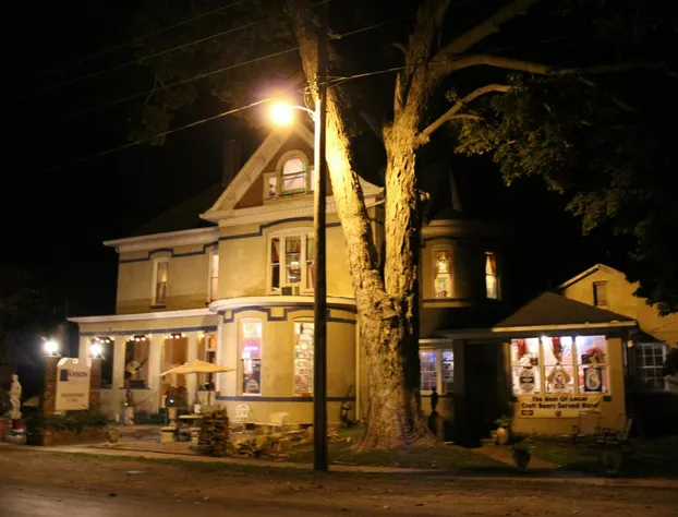 Riverview Mansion Hotel hotel detail image 2