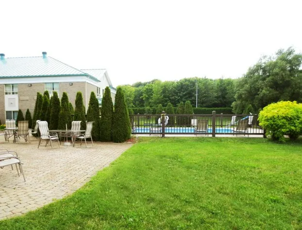 Days Inn by Wyndham Montmagny hotel detail image 3