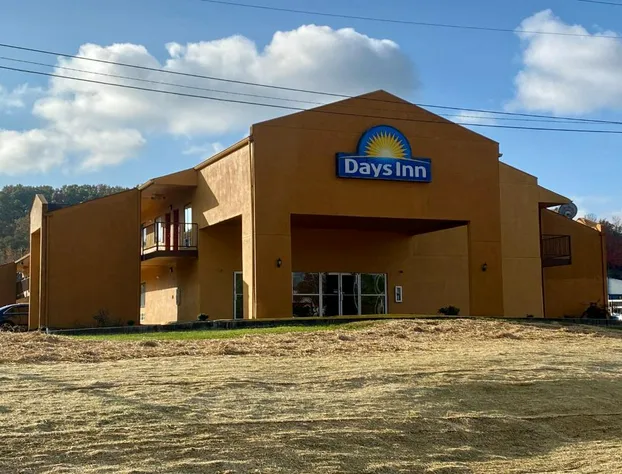 Days Inn by Wyndham Morehead hotel detail image 1