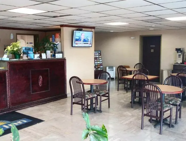 Days Inn by Wyndham Morehead hotel detail image 2