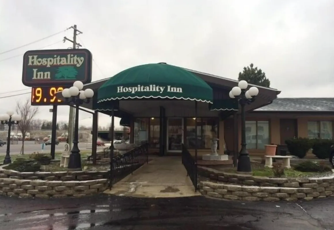 Hospitality Inn - Buffalo Airport hotel hero