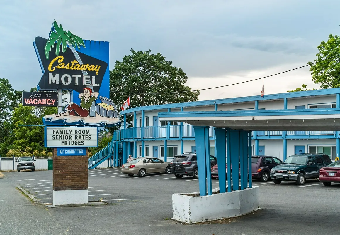 Castaway Motel hotel hero