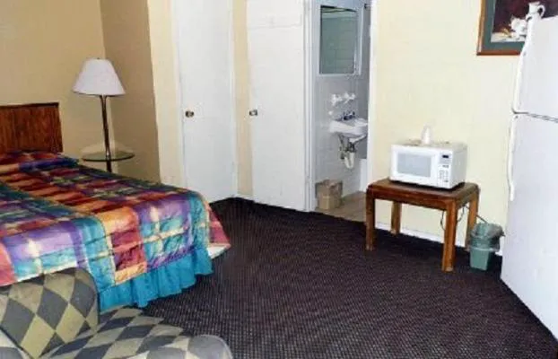 Interstate Motel hotel detail image 3