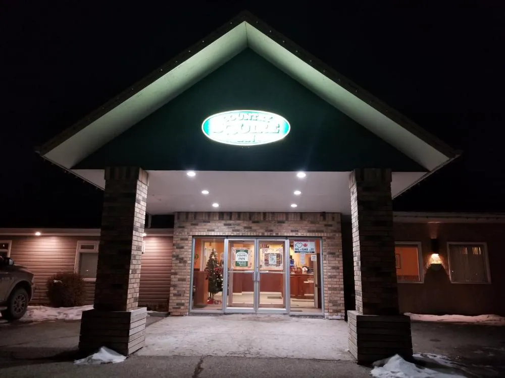 Moosomin Country Squire Inn hotel hero