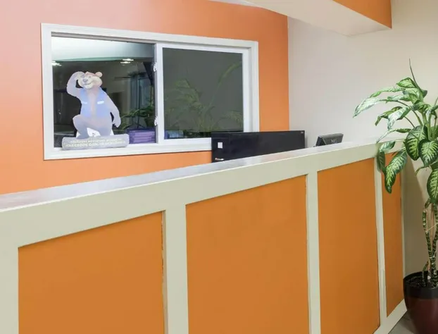 Travelodge by Wyndham Seymour hotel detail image 1