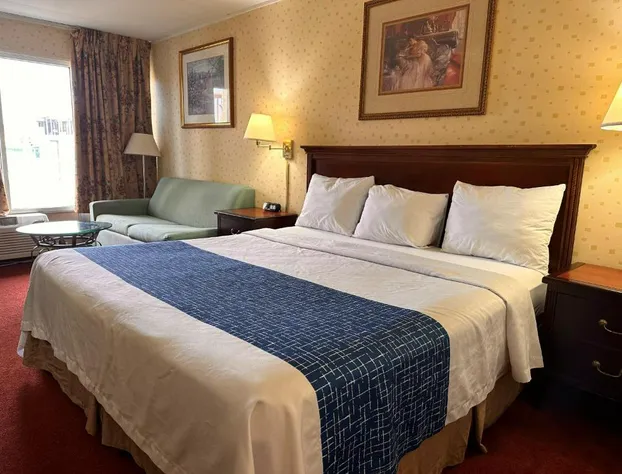 Travelodge by Wyndham Seymour hotel detail image 4