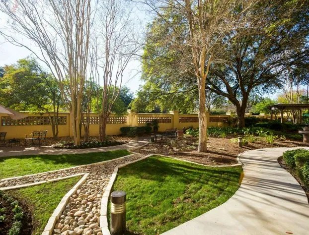 La Quinta Inn & Suites by Wyndham Austin Southwest hotel detail image 3