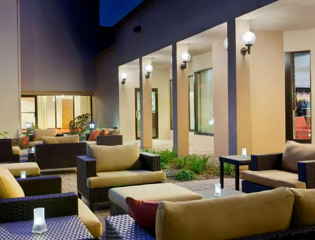 Sonesta Select Milwaukee Brookfield hotel detail image 3