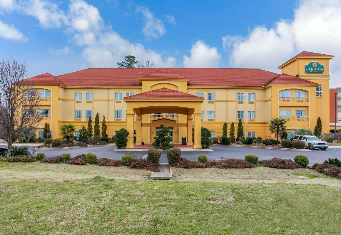 La Quinta Inn & Suites by Wyndham Fultondale Birmingham N hotel hero