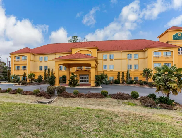 La Quinta Inn & Suites by Wyndham Fultondale Birmingham N hotel detail image 1