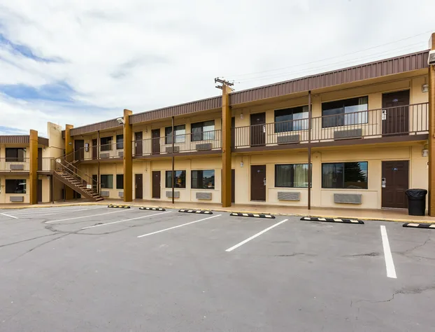 Howard Johnson by Wyndham Flagstaff hotel detail image 1