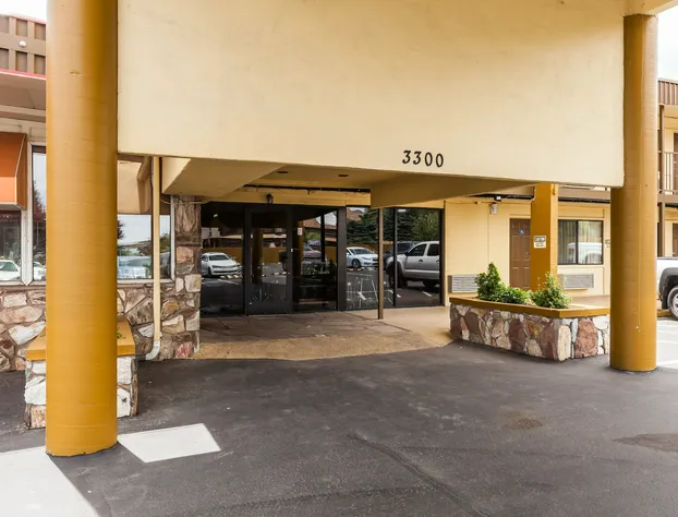 Howard Johnson by Wyndham Flagstaff hotel detail image 2