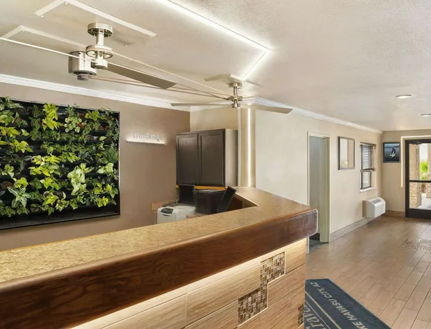 Travelodge by Wyndham Lake Havasu hotel detail image 4