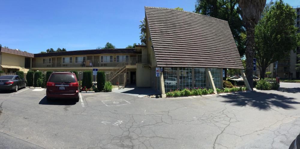 Discovery Inn hotel hero