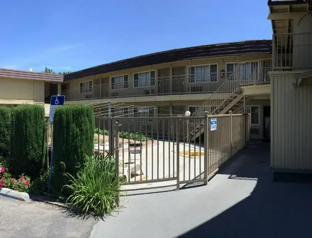 Discovery Inn hotel detail image 2