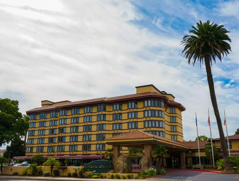 Historic Santa Maria Inn hotel hero