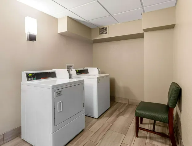 La Quinta Inn & Suites by Wyndham Denver Boulder-Louisville hotel detail image 3