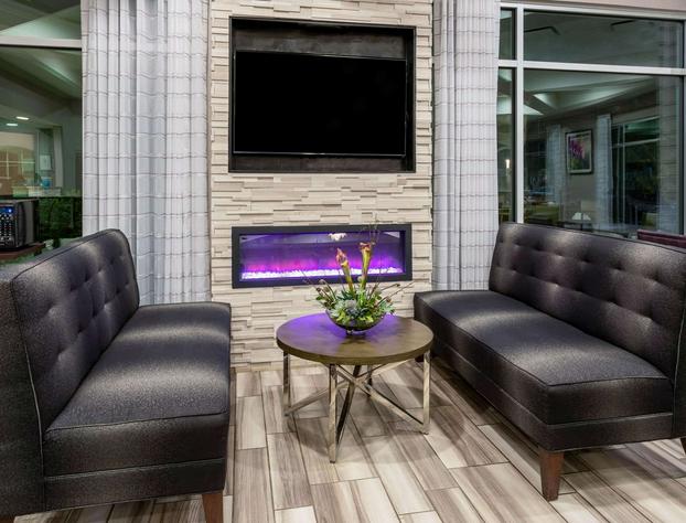 La Quinta Inn & Suites by Wyndham Denver Boulder-Louisville hotel detail image 2