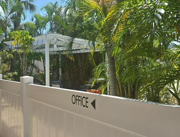 Palm Tree Villas hotel detail image 3