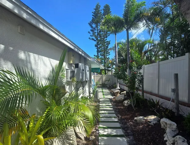 Palm Tree Villas hotel detail image 4