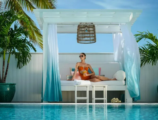 Ocean Key Resort - A Noble House Resort hotel detail image 3