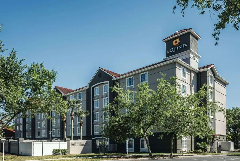 La Quinta Inn & Suites by Wyndham Orlando Lake Mary hotel hero