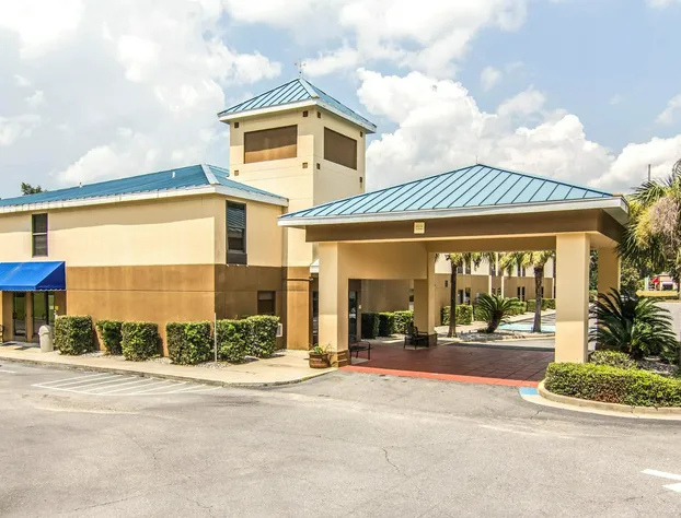 Econo Lodge Darien hotel detail image 1