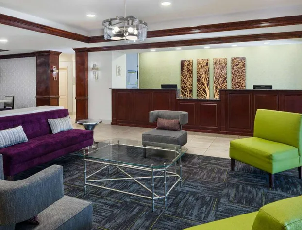 La Quinta Inn & Suites by Wyndham Savannah Airport - Pooler hotel detail image 4