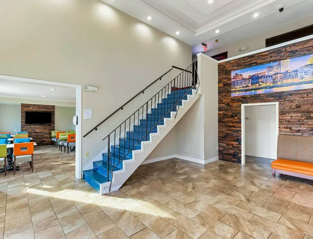 Days Inn by Wyndham Savannah Gateway I-95 hotel detail image 2