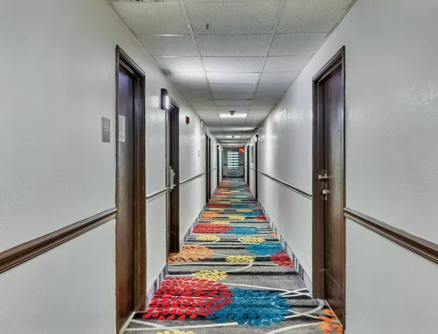 Days Inn by Wyndham Savannah Gateway I-95 hotel detail image 4