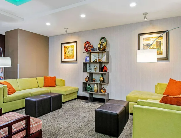 La Quinta Inn & Suites by Wyndham Paducah hotel detail image 4