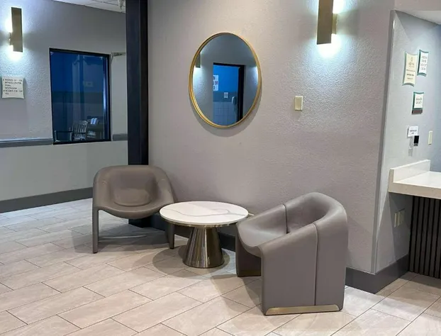 La Quinta Inn & Suites by Wyndham South Bend hotel detail image 2