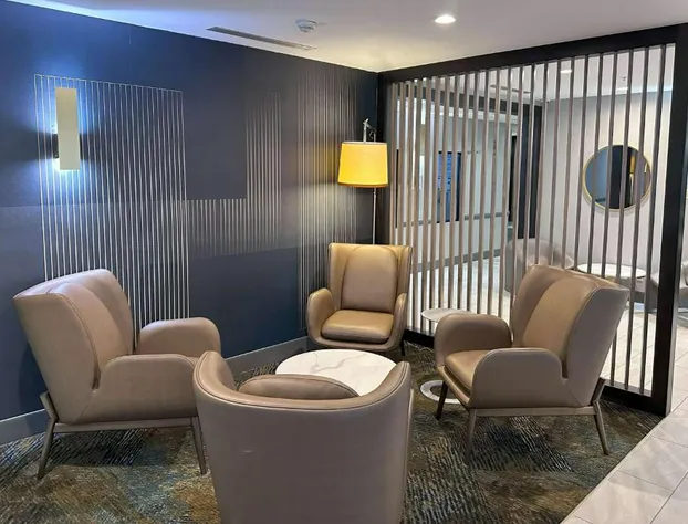 La Quinta Inn & Suites by Wyndham South Bend hotel detail image 3