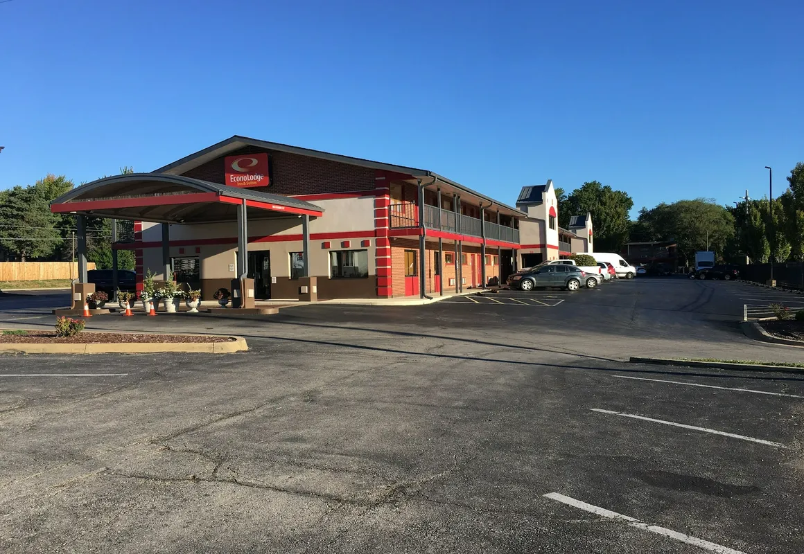 Econolodge Inn & Suites hotel hero