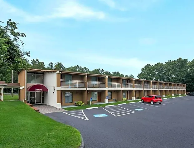 Quality Inn Westfield - Springfield hotel detail image 1