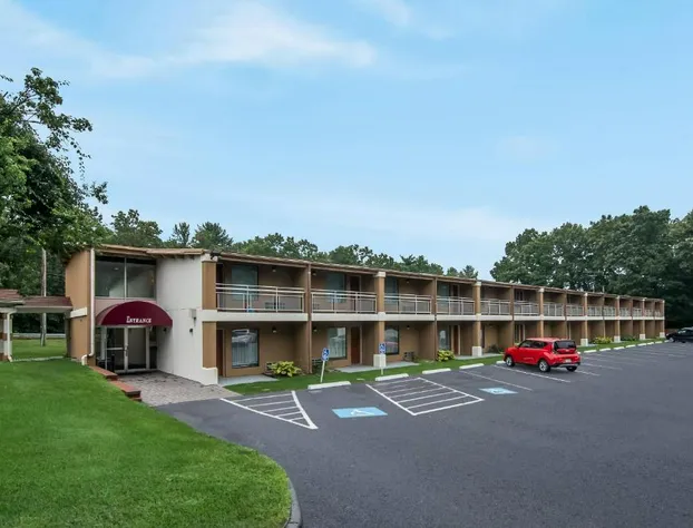 Quality Inn Westfield - Springfield hotel detail image 1