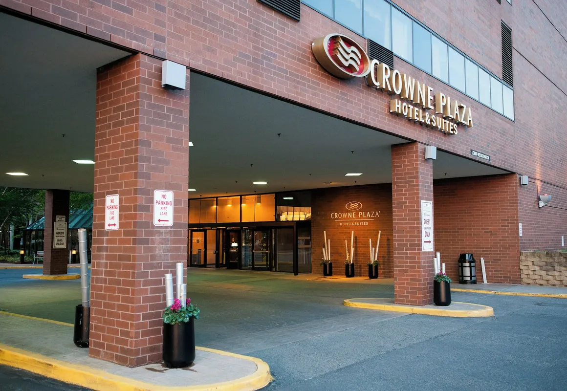 Crowne Plaza Suites MSP Airport - Mall of America by IHG hotel hero