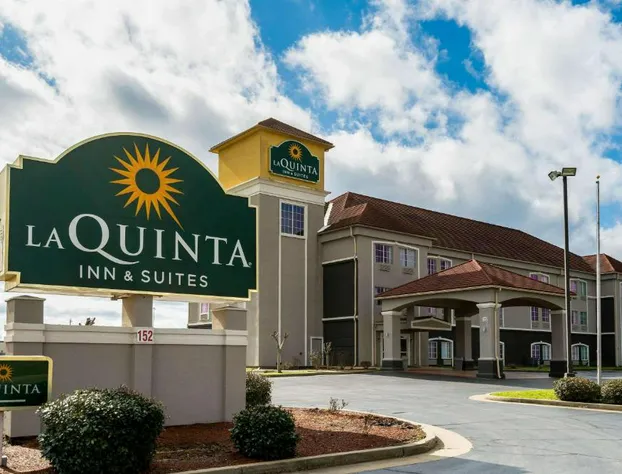 La Quinta Inn & Suites by Wyndham Canton MS hotel detail image 3