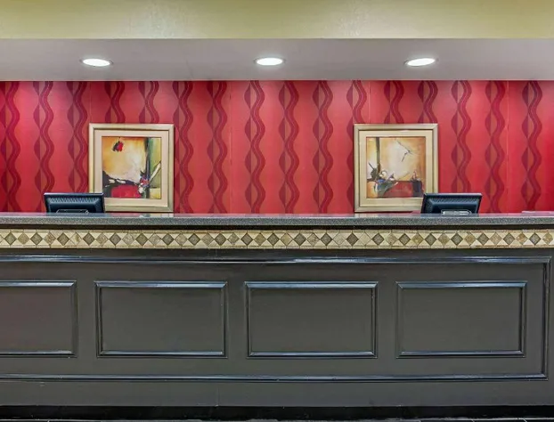 La Quinta Inn & Suites by Wyndham Canton MS hotel detail image 4