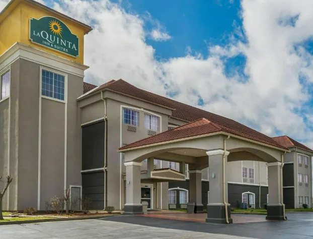 La Quinta Inn & Suites by Wyndham Canton MS hotel detail image 2