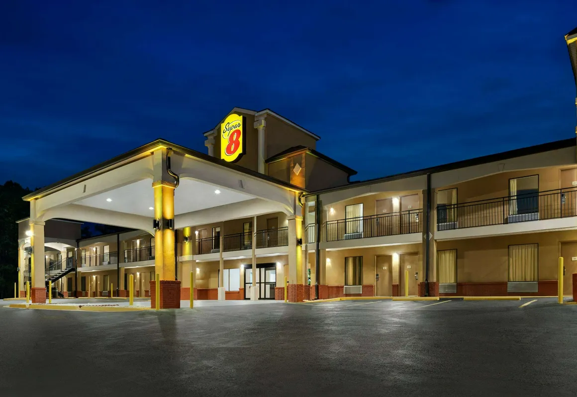 Super 8 by Wyndham Pearl/Jackson/East hotel hero