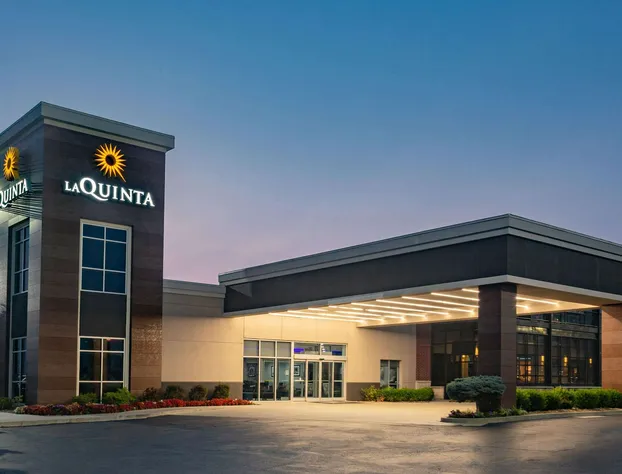 La Quinta Inn & Suites by Wyndham Joplin hotel detail image 1