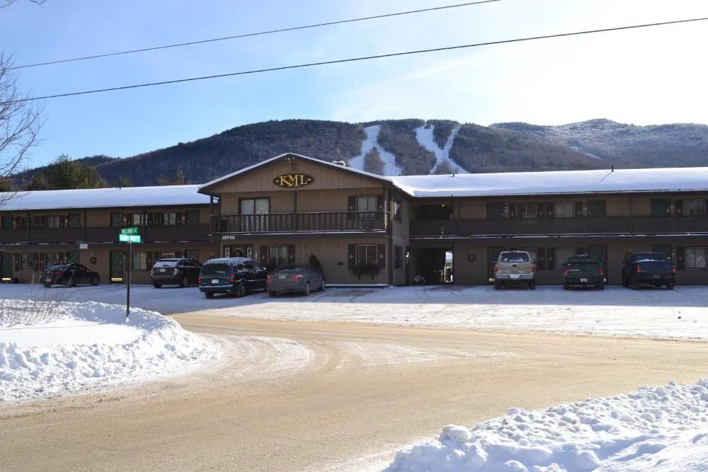 The Kancamagus Lodge hotel hero