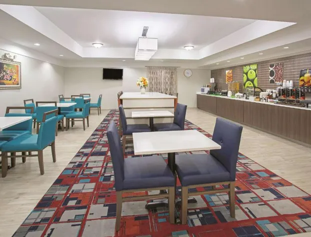 La Quinta Inn & Suites by Wyndham Gallup hotel detail image 3